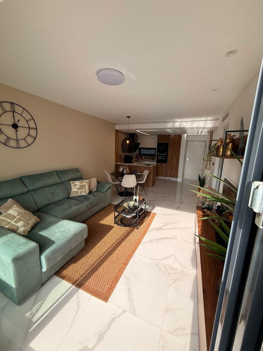 Appartement te koop in Urbanización El Raso | 2 slaapkamers H5256550