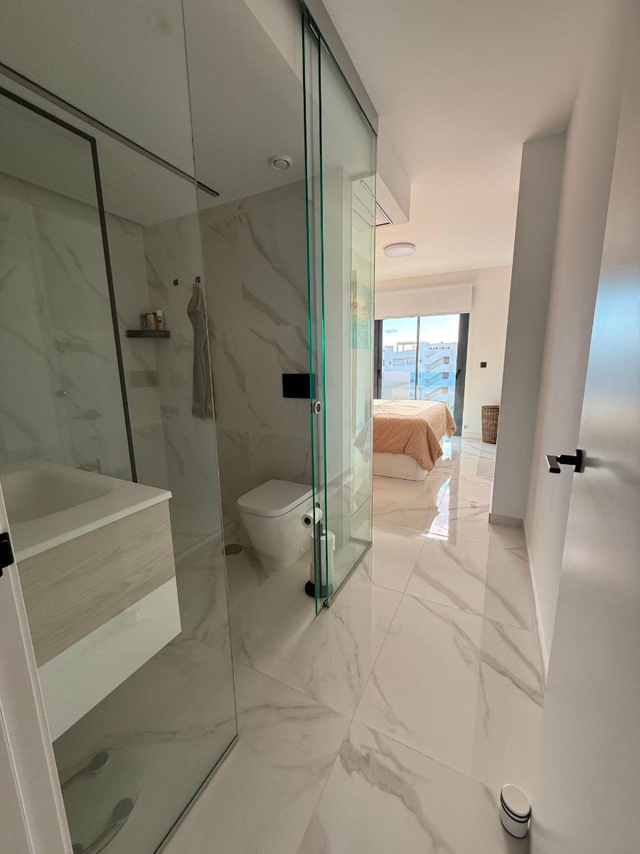 Appartement te koop in Urbanización El Raso | 2 slaapkamers H5256550