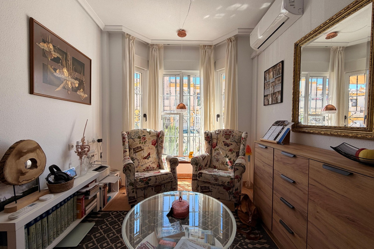 Huis te koop in Urbanización El Raso | 3 slaapkamers H5359141