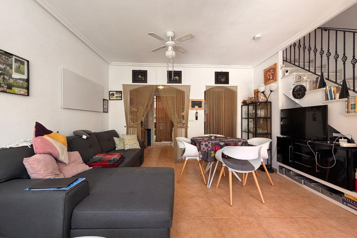 Huis te koop in Urbanización El Raso | 3 slaapkamers H5359141