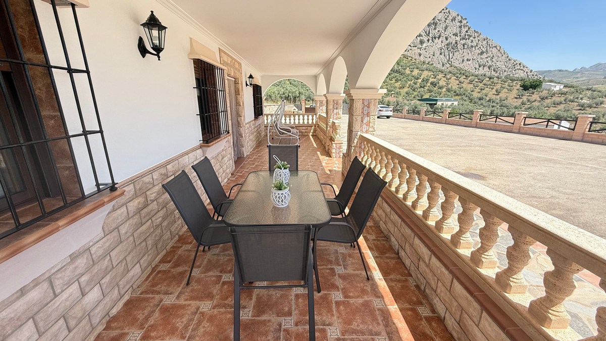 Huis te koop in Valle de Abdalajis | 4 slaapkamers H5141206
