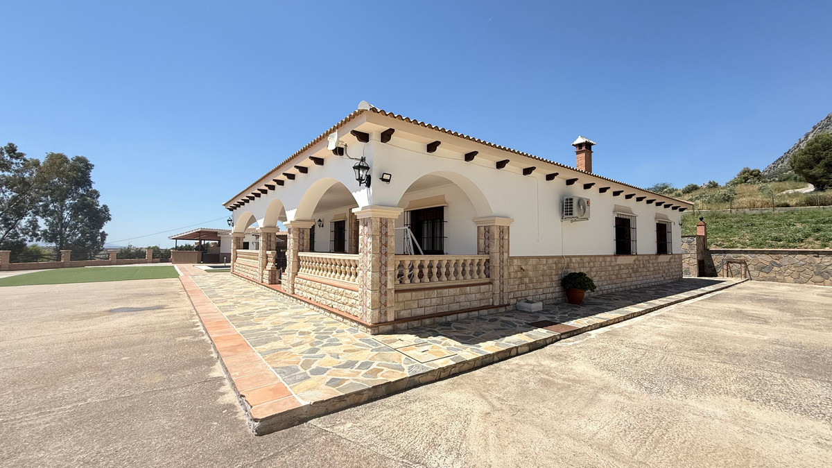 Huis te koop in Valle de Abdalajis | 4 slaapkamers H5141206