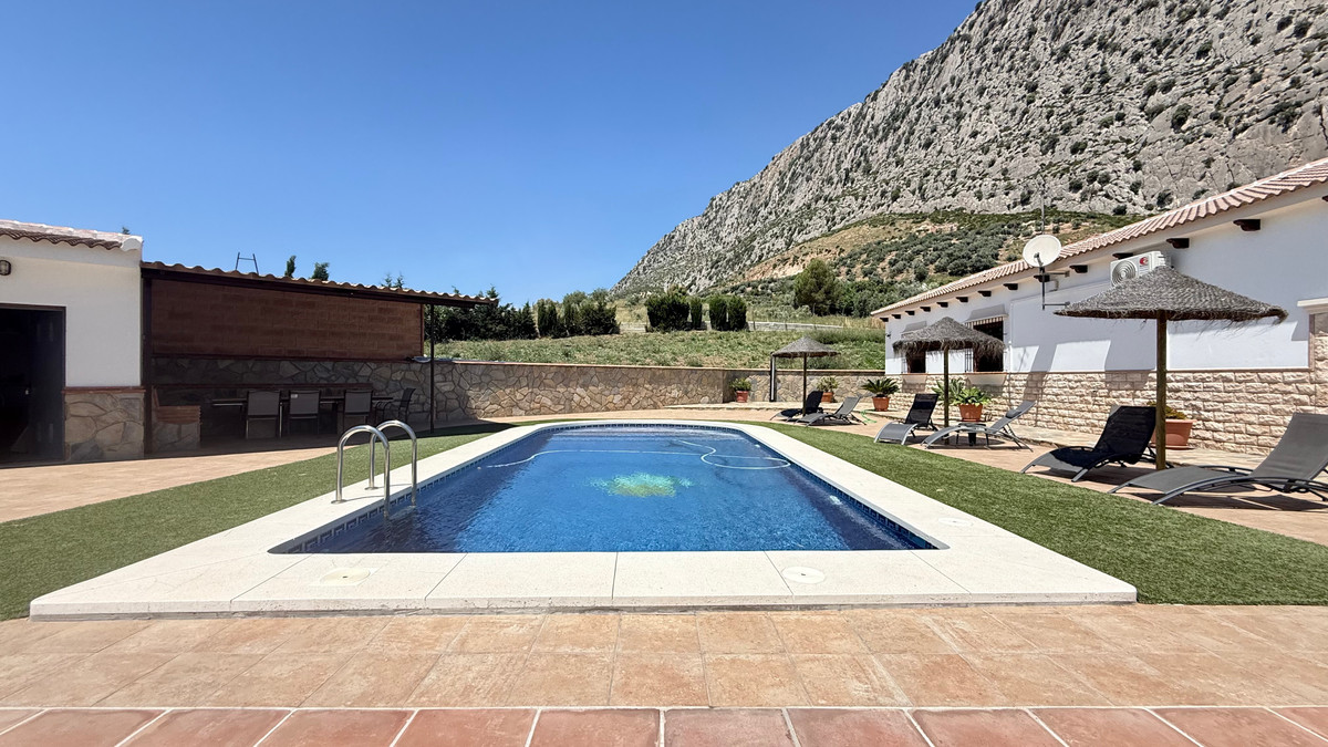 Huis te koop in Valle de Abdalajis | 4 slaapkamers H5141206