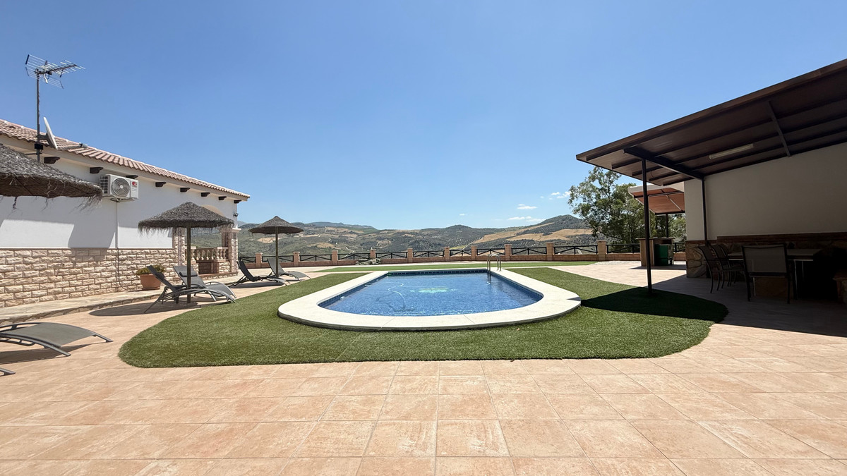 Huis te koop in Valle de Abdalajis | 4 slaapkamers H5141206