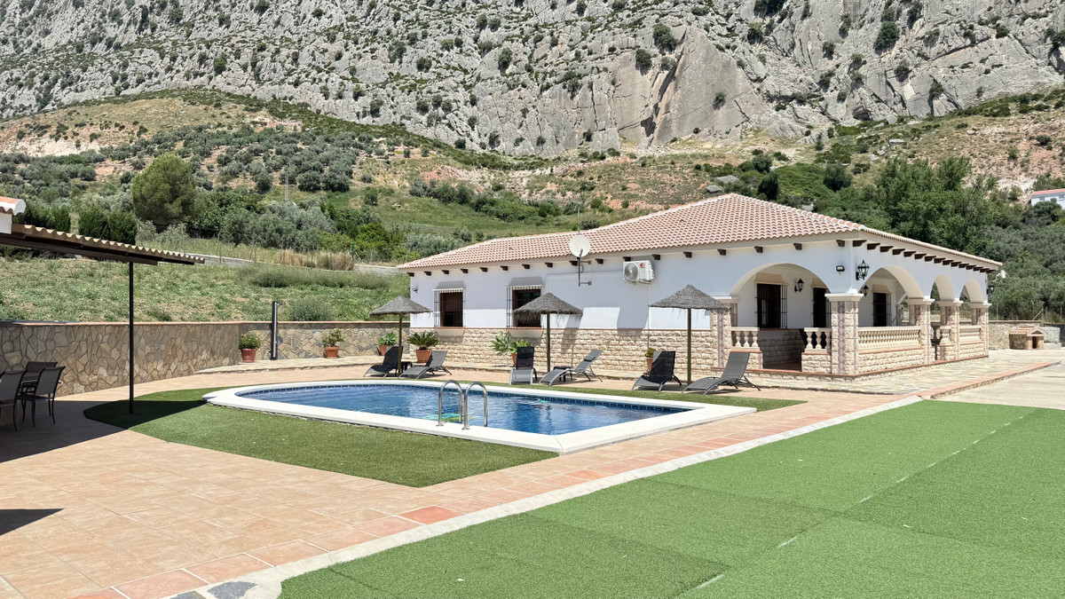 Huis te koop in Valle de Abdalajis | 4 slaapkamers H5141206