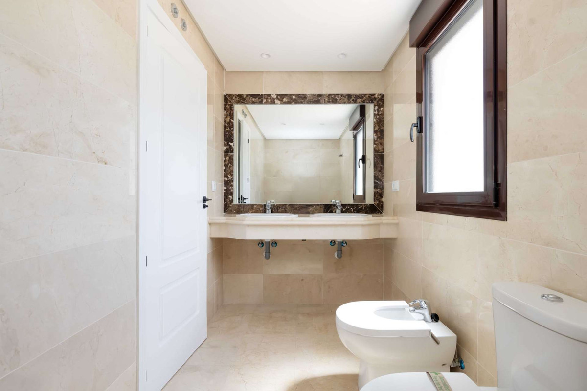 Huis te koop in Valle Romano | 3 slaapkamers H5049157