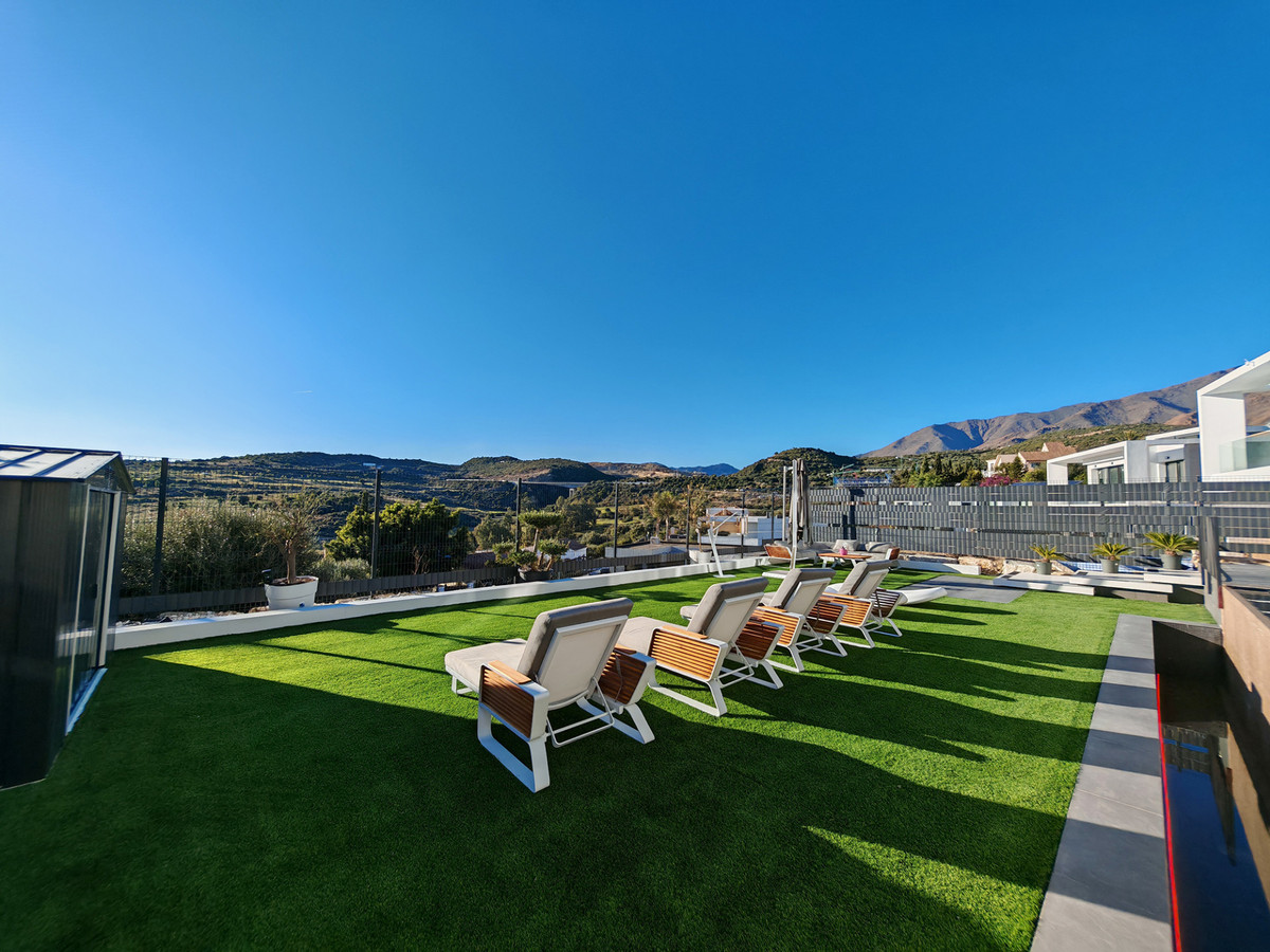 Huis te koop in Valle Romano | 4 slaapkamers H5248060