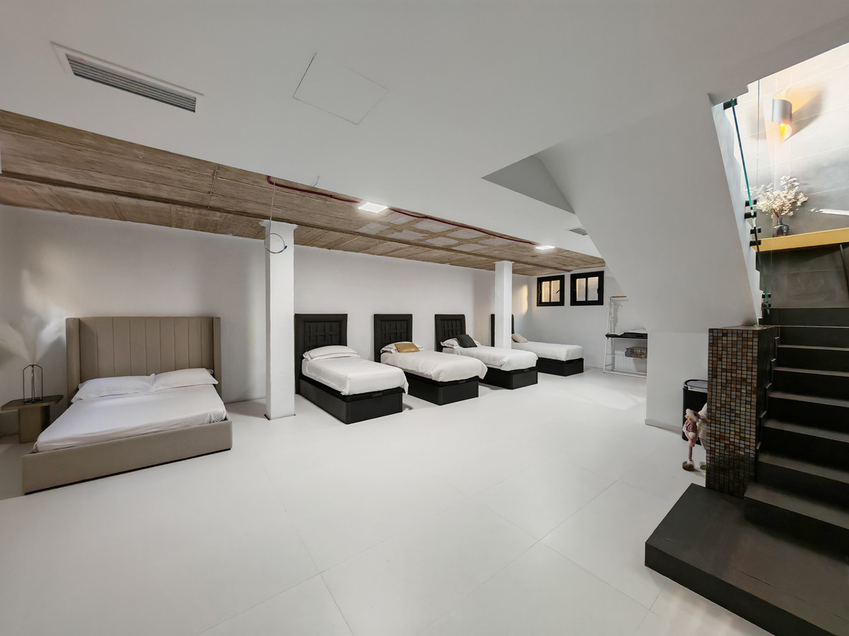 Huis te koop in Valle Romano | 4 slaapkamers H5248060