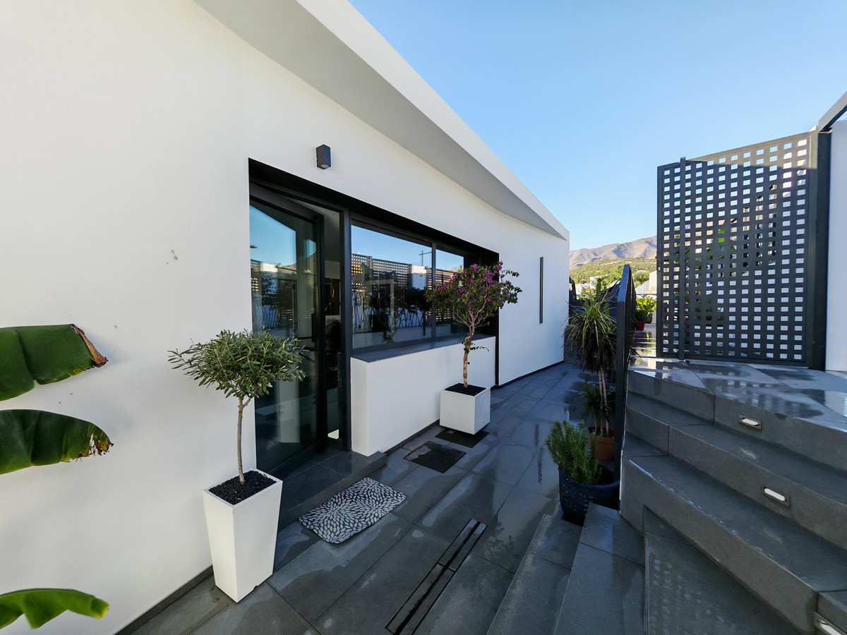 Huis te koop in Valle Romano | 4 slaapkamers H5248060