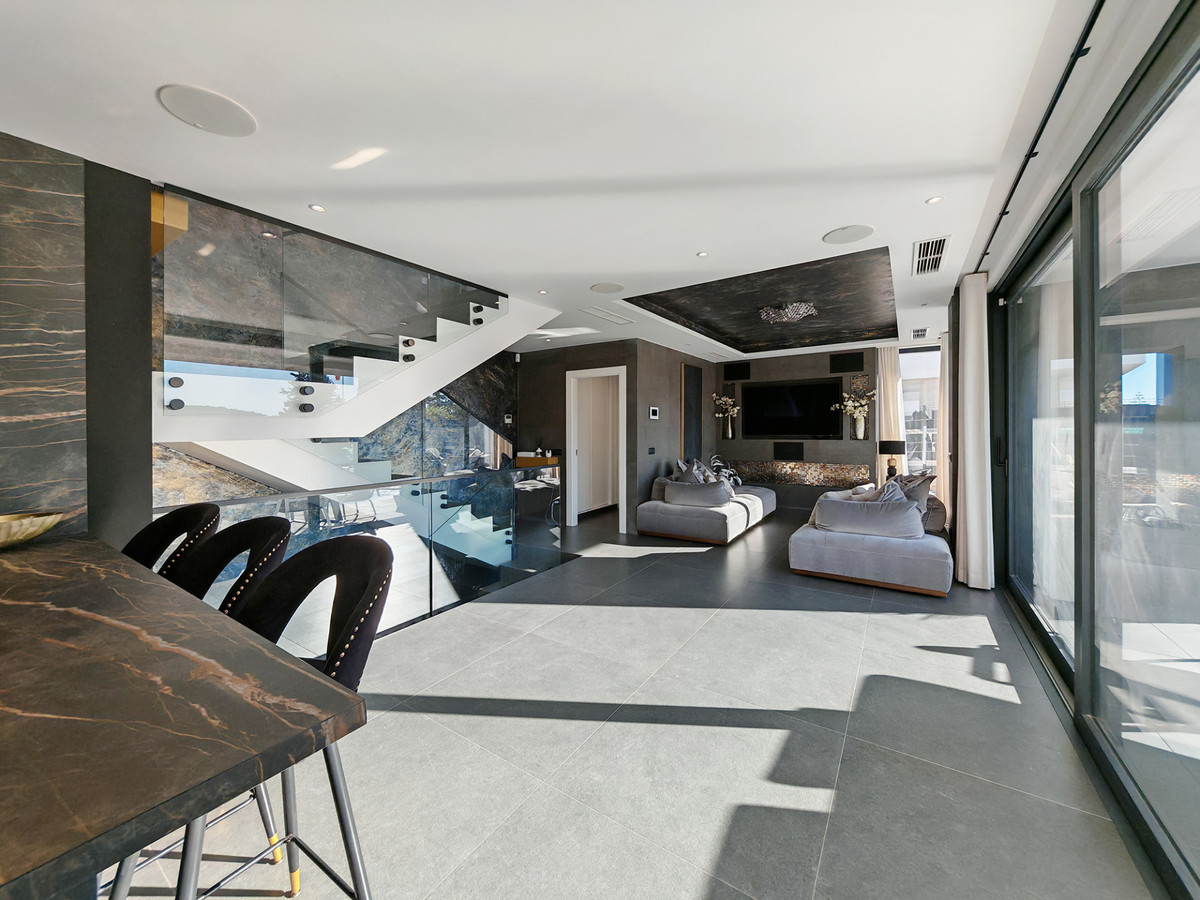 Huis te koop in Valle Romano | 4 slaapkamers H5248060