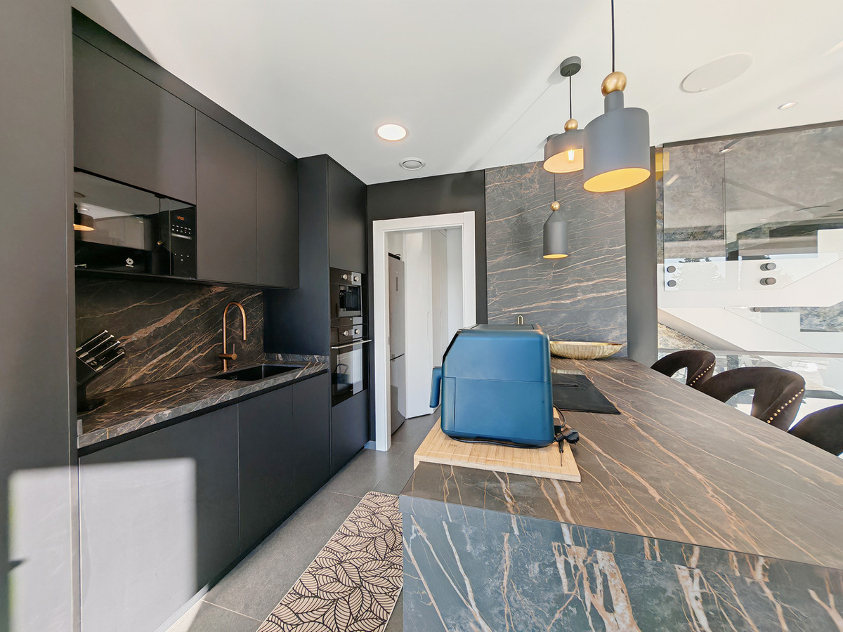 Huis te koop in Valle Romano | 4 slaapkamers H5248060