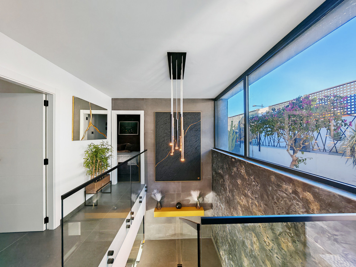 Huis te koop in Valle Romano | 4 slaapkamers H5248060