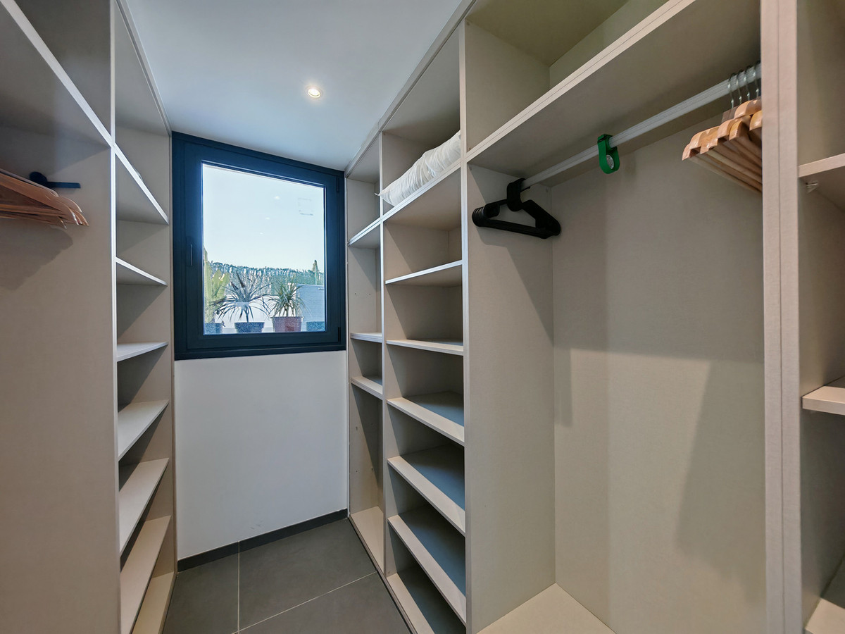 Huis te koop in Valle Romano | 4 slaapkamers H5249344