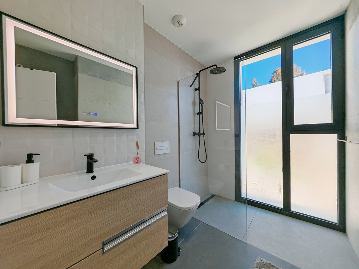 Huis te koop in Valle Romano | 4 slaapkamers H5249344