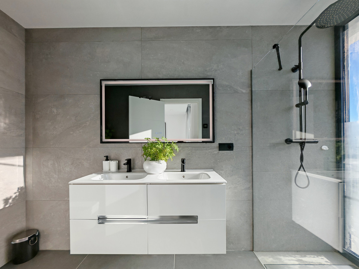 Huis te koop in Valle Romano | 4 slaapkamers H5249344