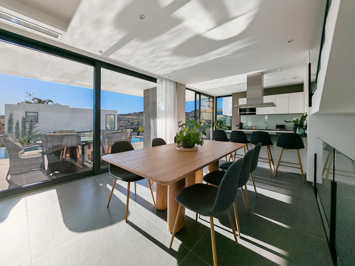 Huis te koop in Valle Romano | 4 slaapkamers H5249344