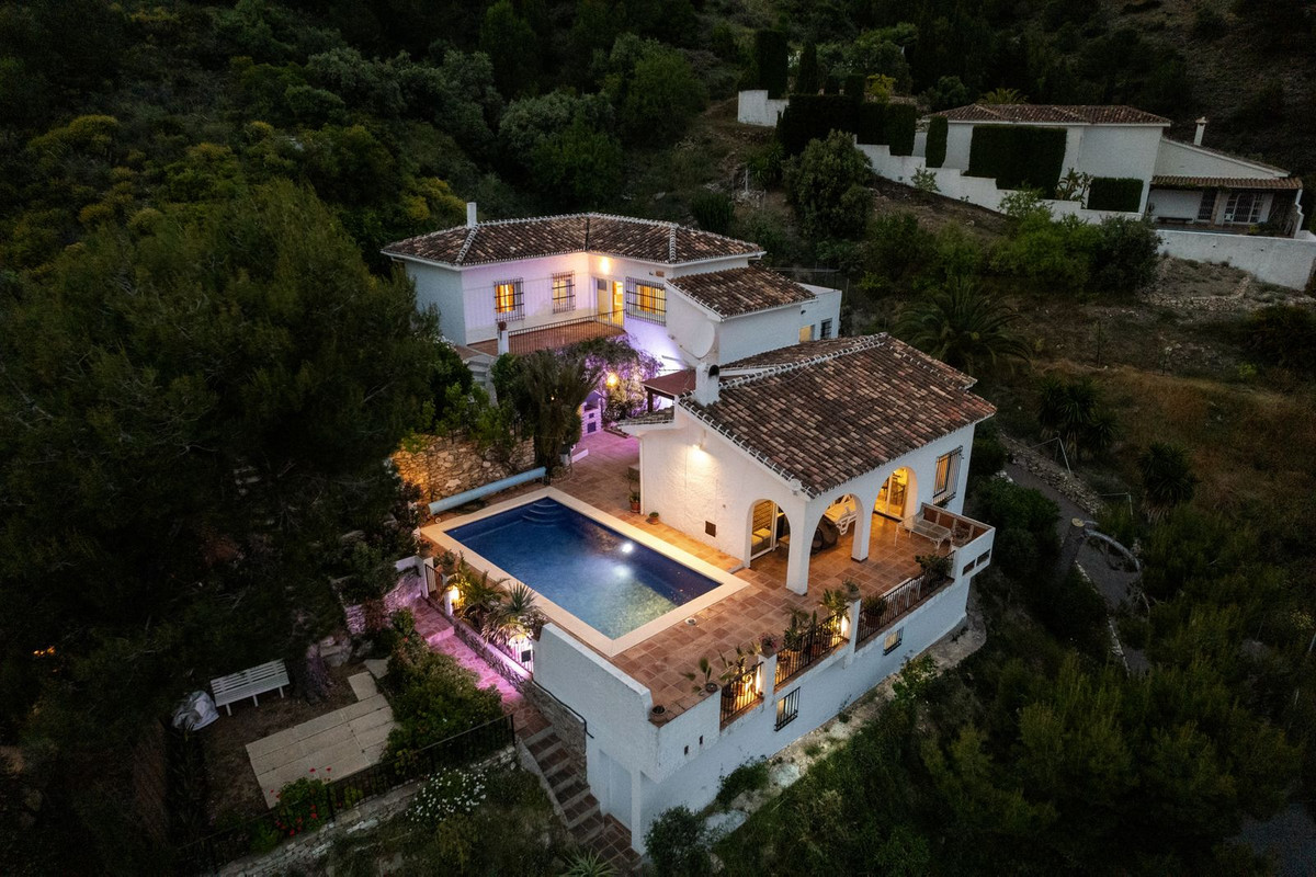 Huis te koop in Valtocado | 4 slaapkamers H5002156