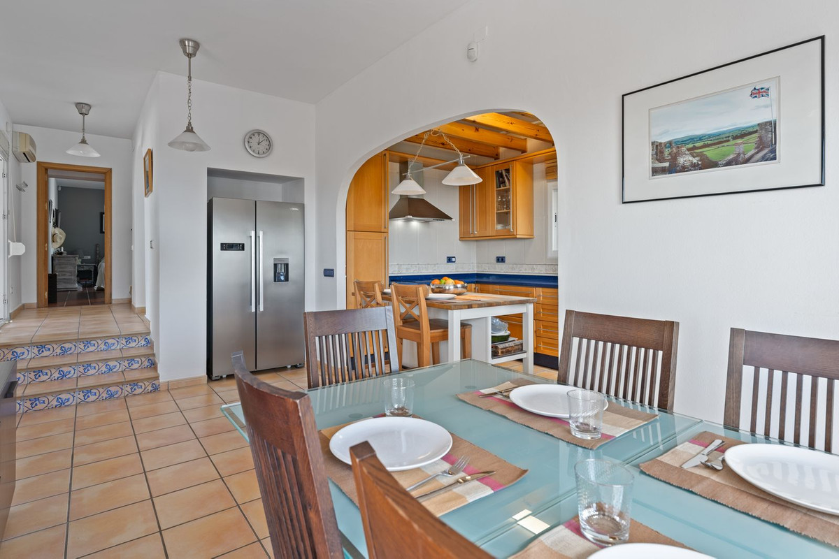 Huis te koop in Valtocado | 4 slaapkamers H5002156
