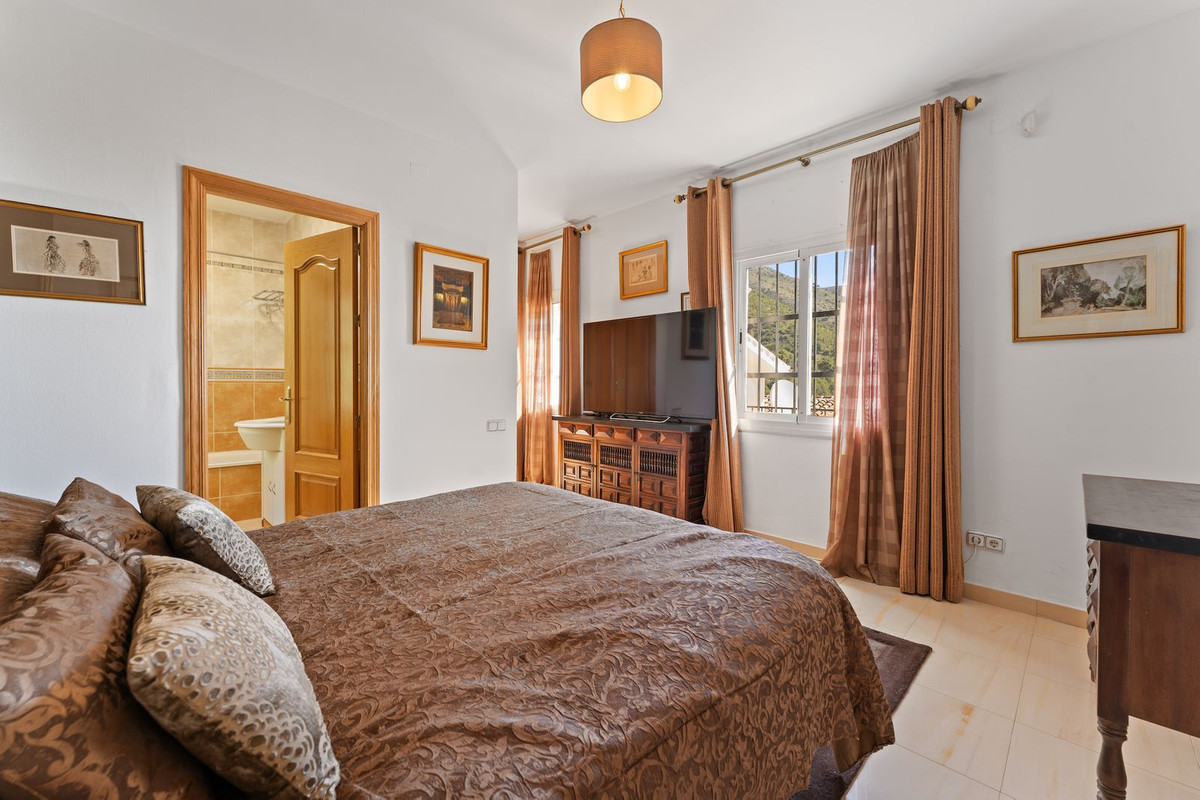 Huis te koop in Valtocado | 4 slaapkamers H5002156