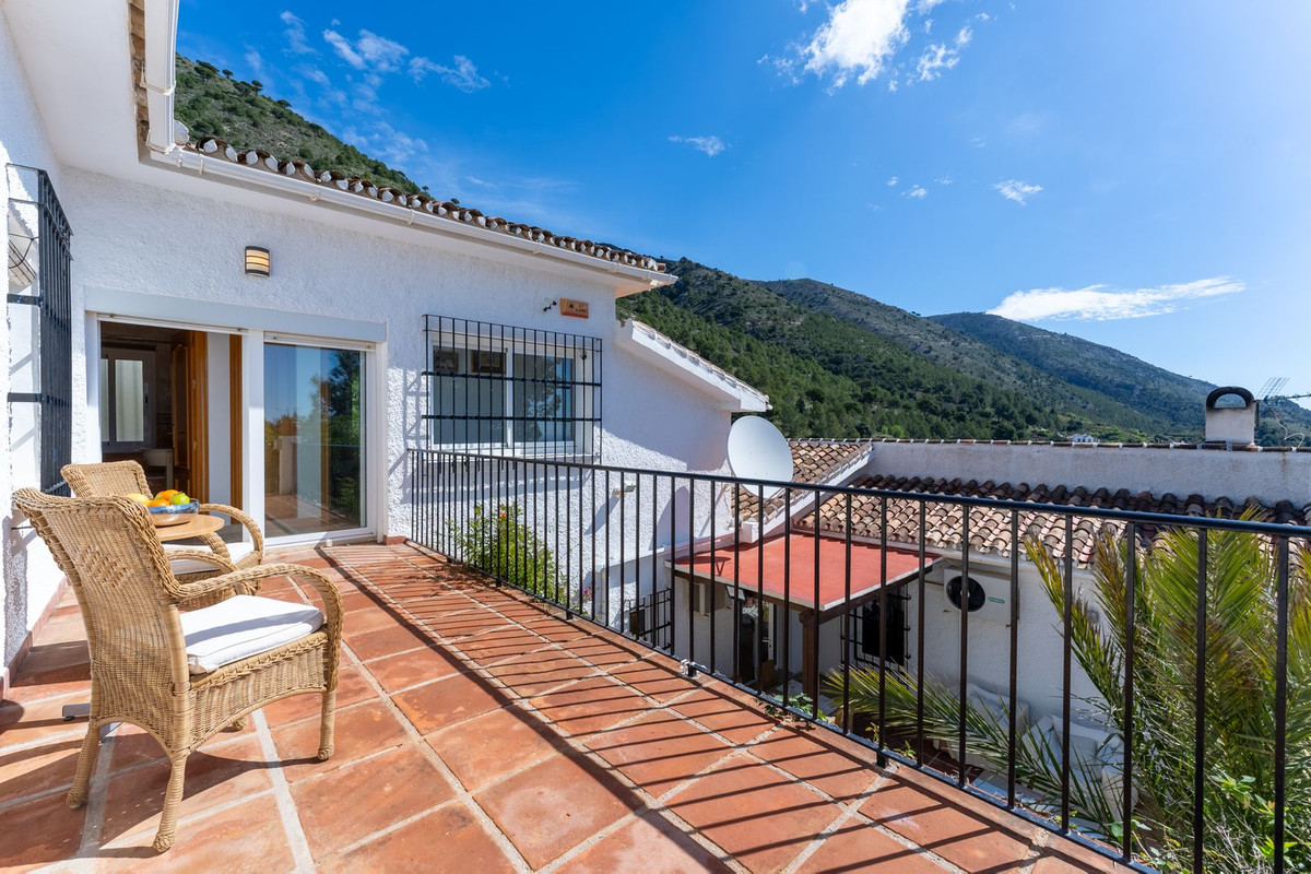 Huis te koop in Valtocado | 4 slaapkamers H5002156