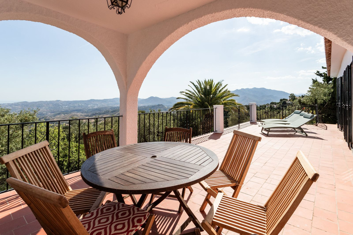Huis te koop in Valtocado | 4 slaapkamers H5072971