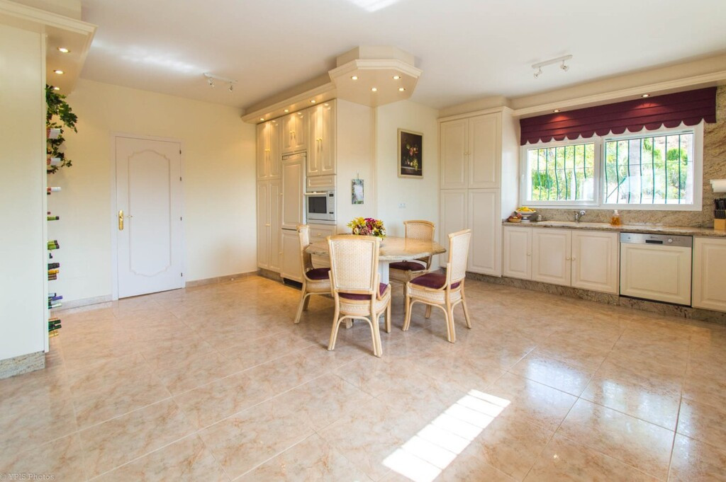 Huis te koop in Valtocado | 4 slaapkamers H5360779