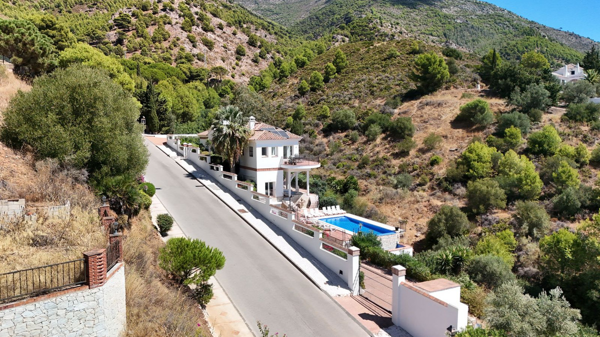 Property main view 60