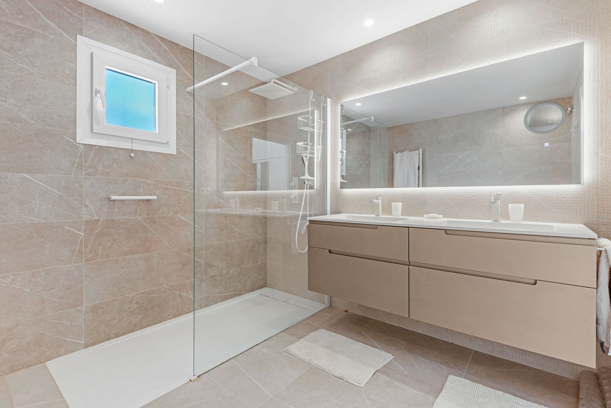 Huis te koop in Villajoyosa | 5 slaapkamers H5141050