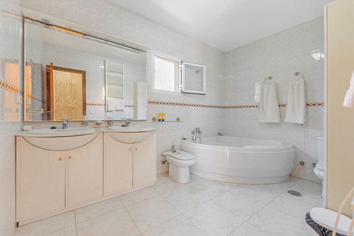 Huis te koop in Villajoyosa | 5 slaapkamers H5141050