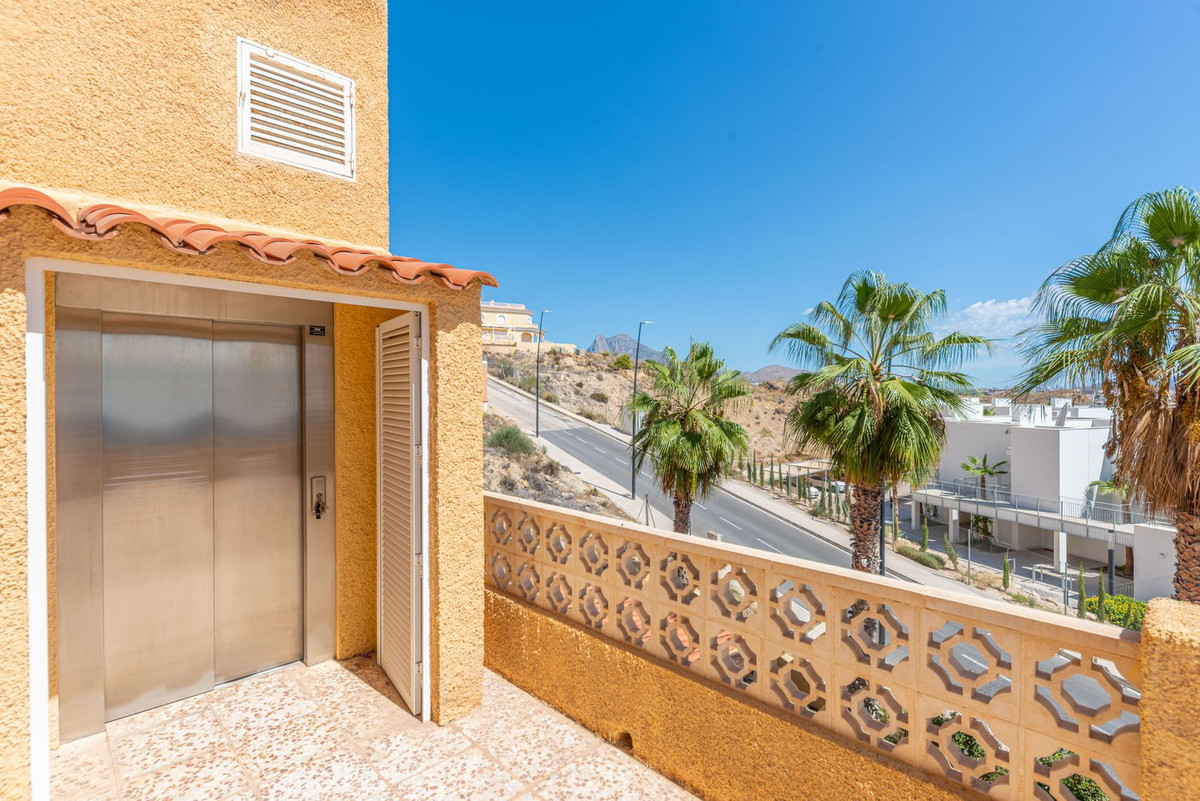 Huis te koop in Villajoyosa | 5 slaapkamers H5141050