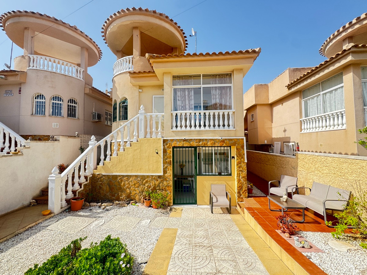 Huis te koop in Villamartin | 4 slaapkamers H5147230