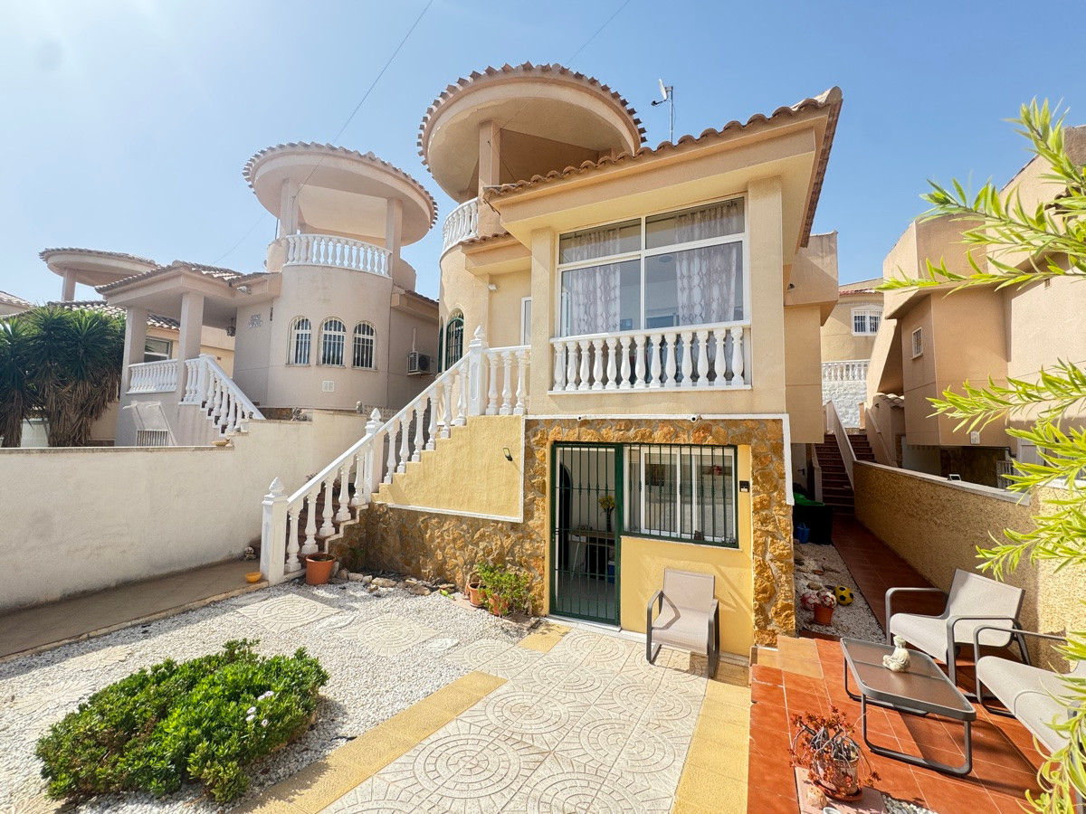 Huis te koop in Villamartin | 4 slaapkamers H5147230