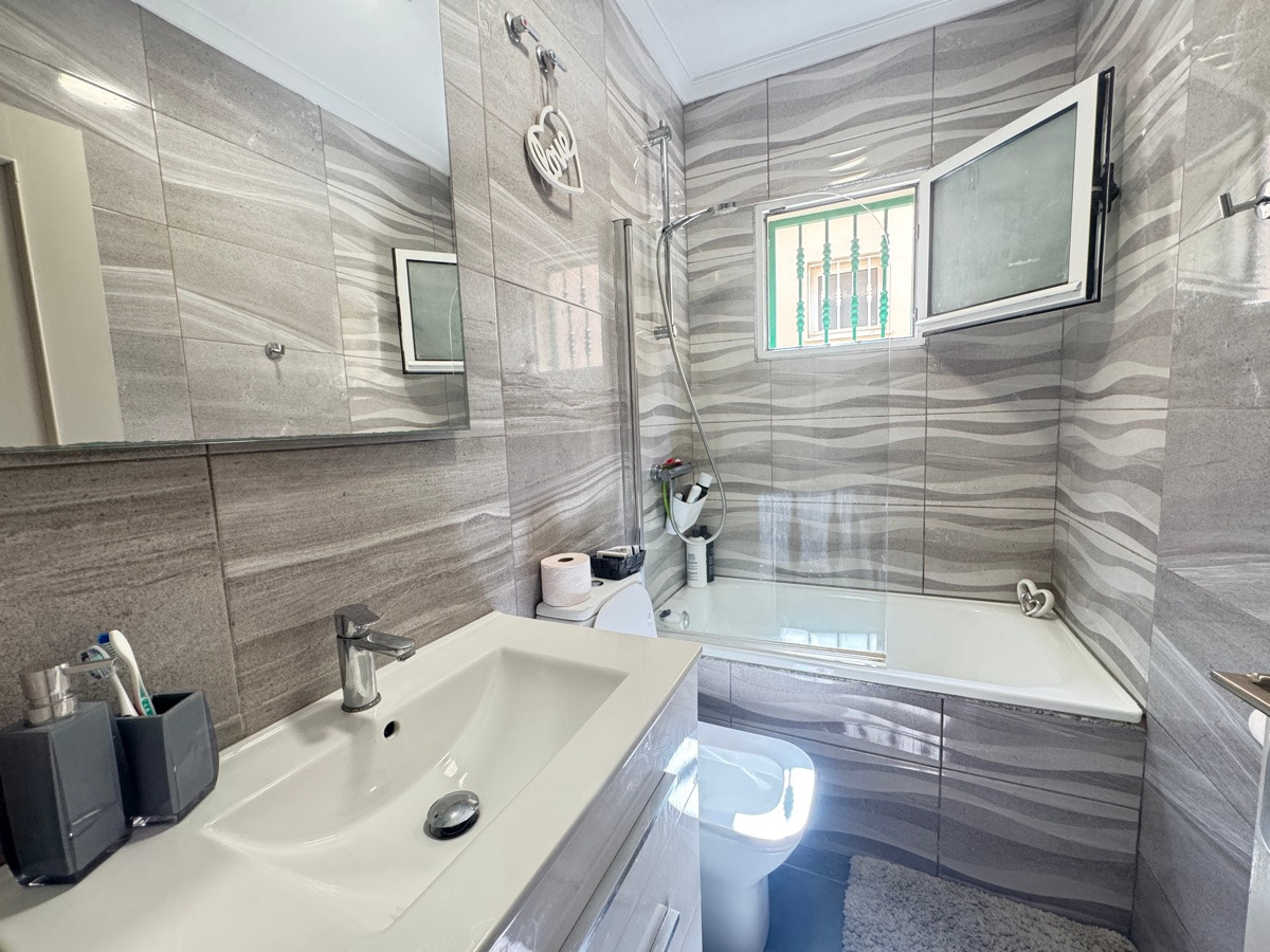 Huis te koop in Villamartin | 4 slaapkamers H5147230