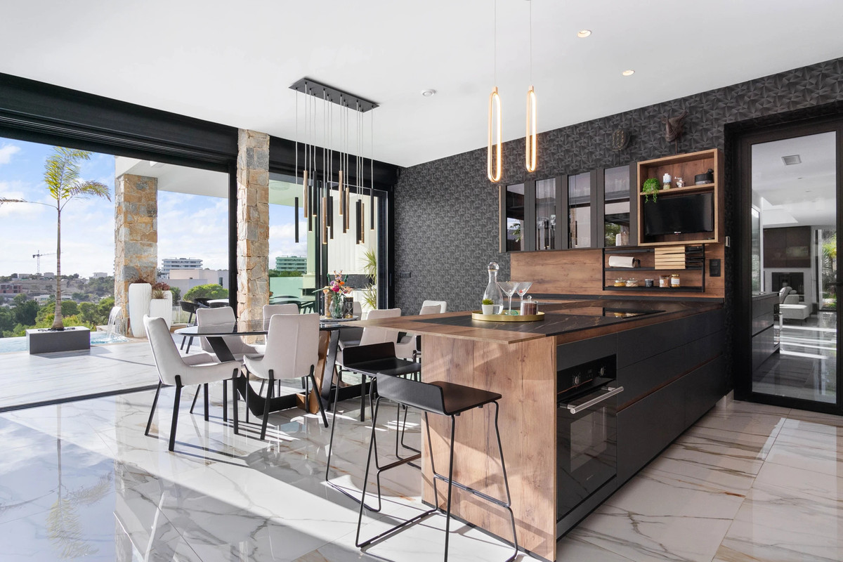 Huis te koop in Villamartin | 4 slaapkamers H5235817