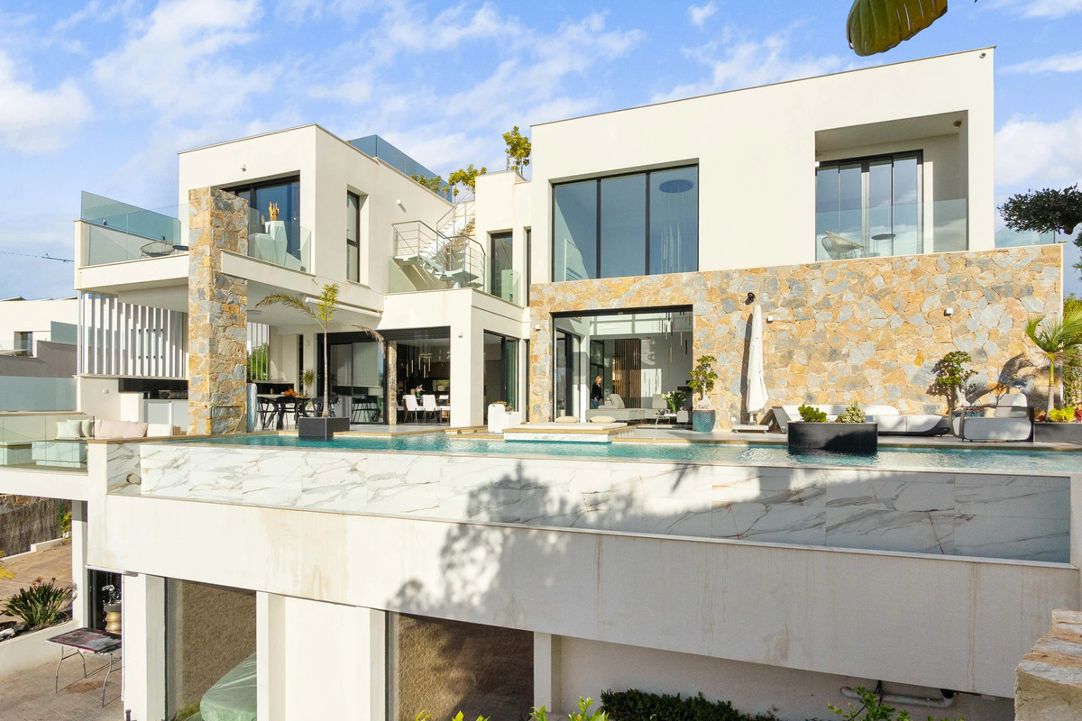 Huis te koop in Villamartin | 4 slaapkamers H5235817