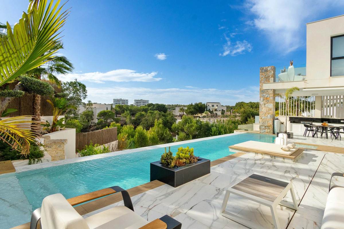 Huis te koop in Villamartin | 4 slaapkamers H5235817