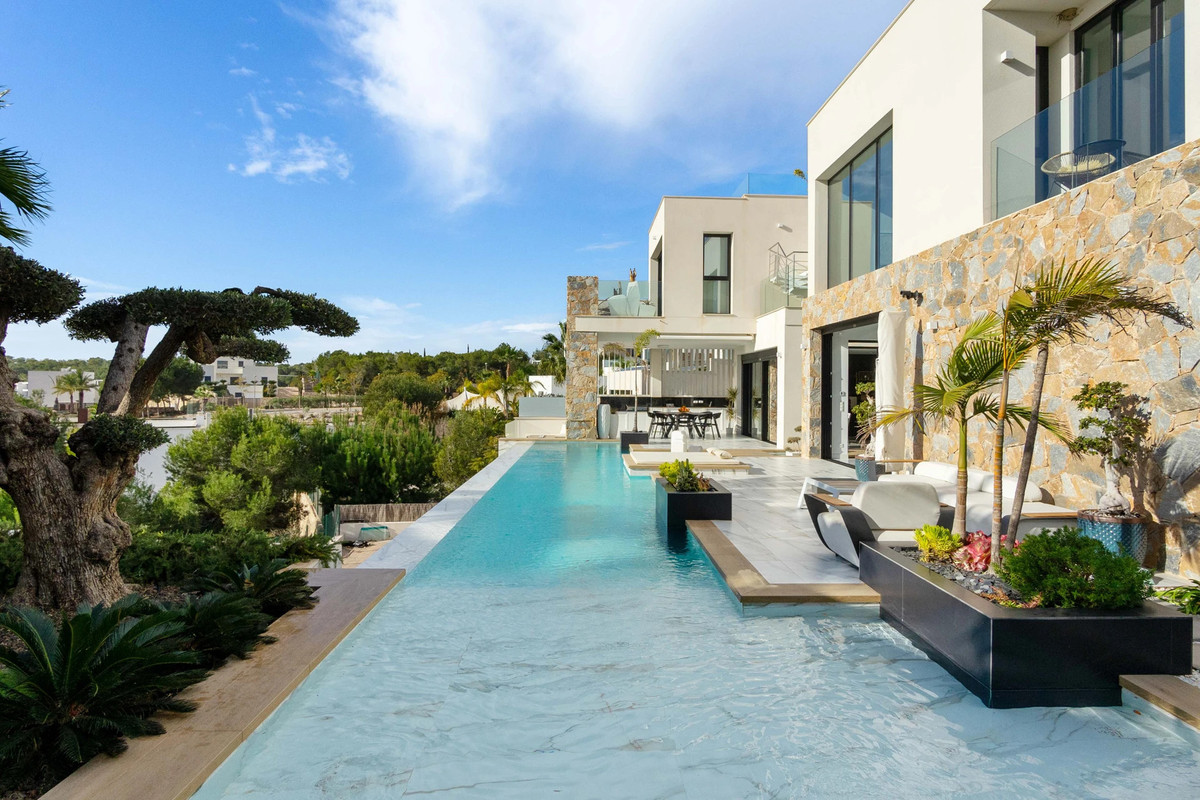 Huis te koop in Villamartin | 4 slaapkamers H5235817