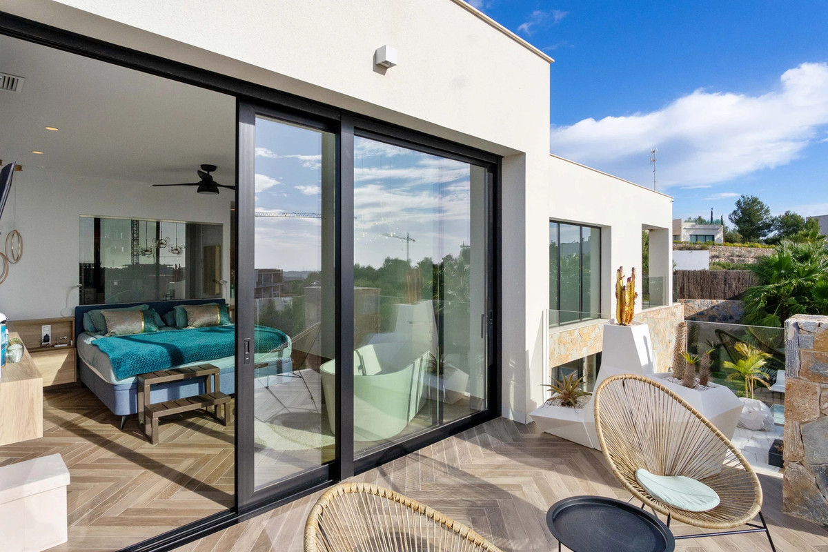 Huis te koop in Villamartin | 4 slaapkamers H5235817