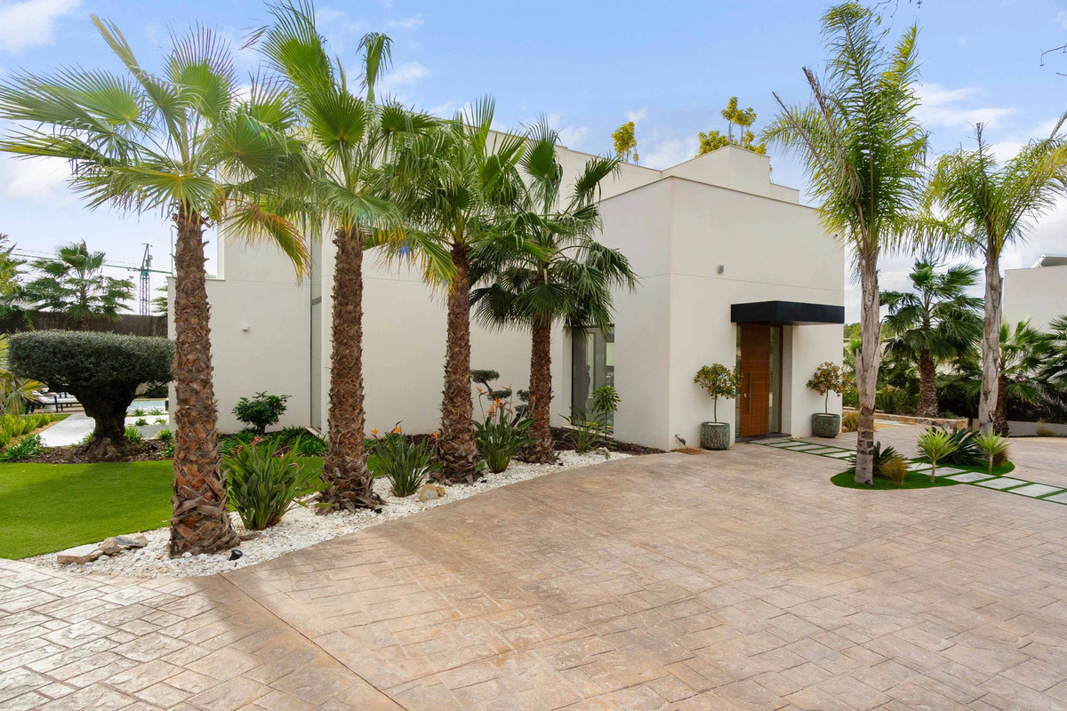 Huis te koop in Villamartin | 4 slaapkamers H5235817