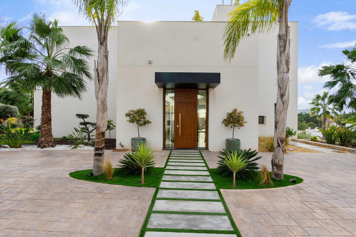 Huis te koop in Villamartin | 4 slaapkamers H5235817