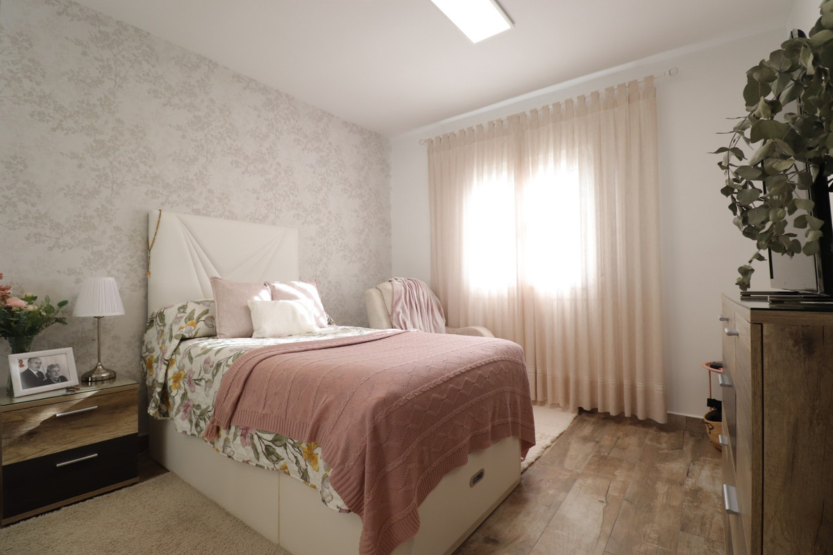 Huis te koop in Villamartin | 4 slaapkamers H5283256