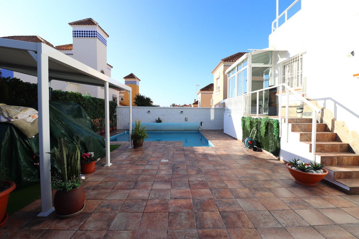Huis te koop in Villamartin | 4 slaapkamers H5283256