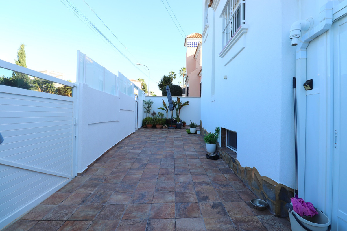 Huis te koop in Villamartin | 4 slaapkamers H5283256