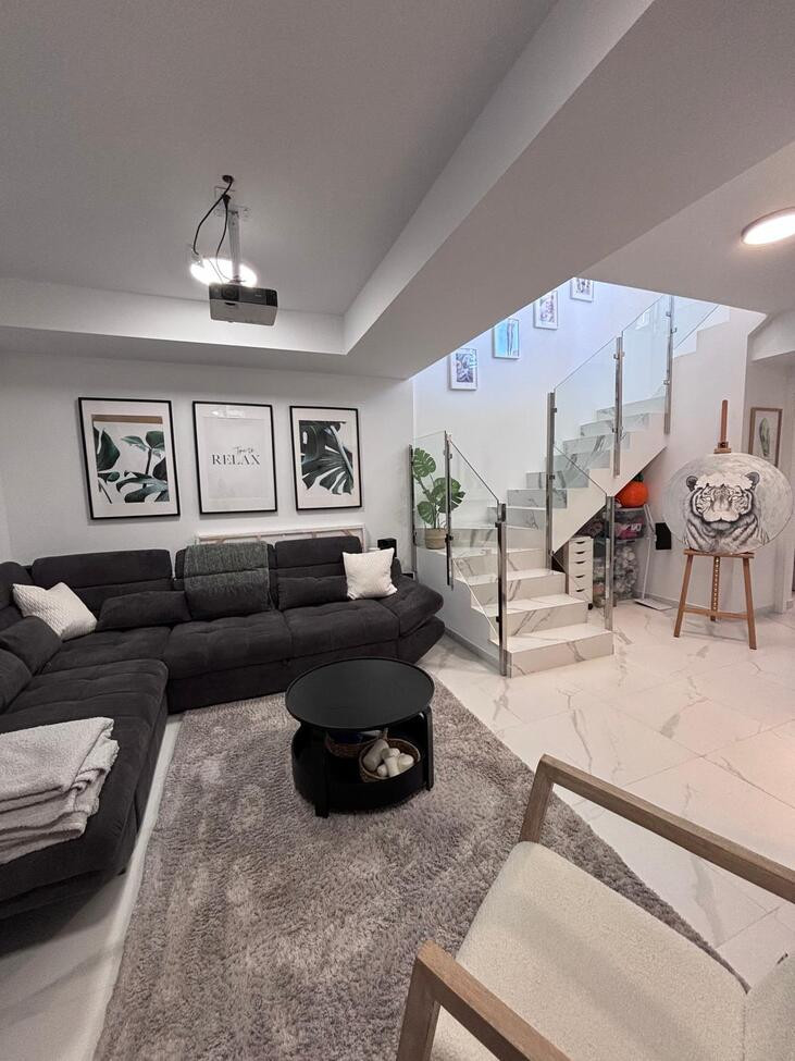 Property main view 42