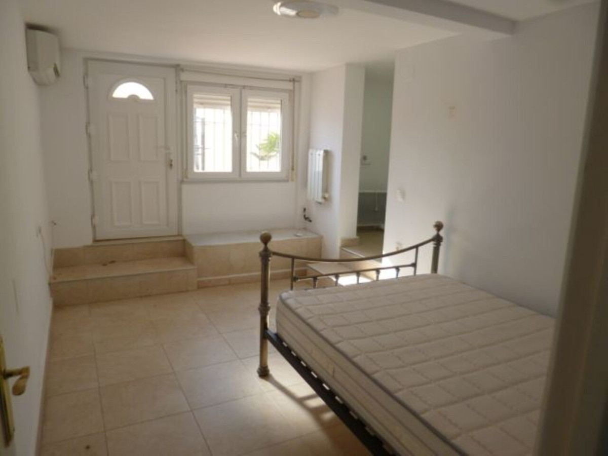 Huis te koop in Villamartin | 5 slaapkamers H5342869