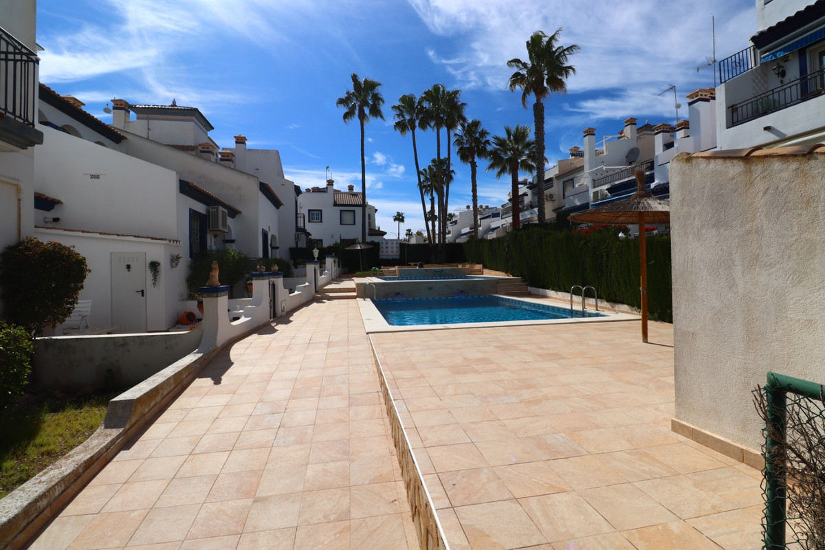 Bungalow te koop in Villamartin | 2 slaapkamers H5347660