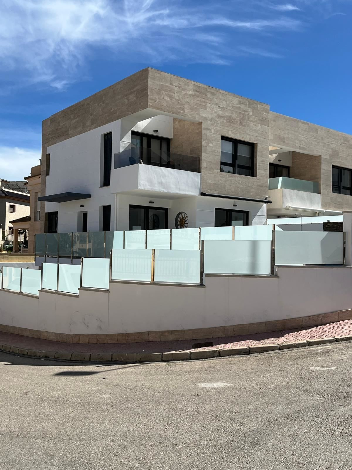 Huis te koop in Villamartin | 3 slaapkamers H5355520