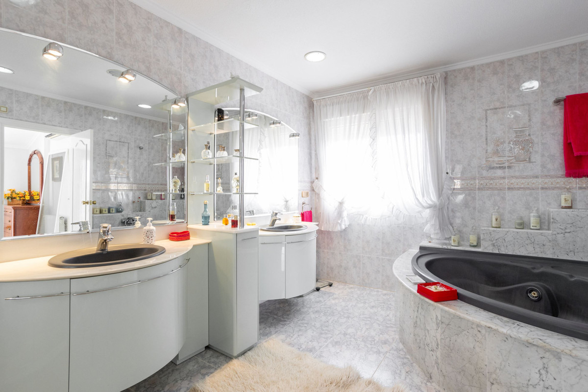 Huis te koop in Villamartin | 4 slaapkamers H5355544