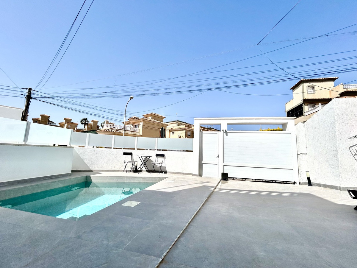 Huis te koop in Villamartin | 5 slaapkamers H5357794