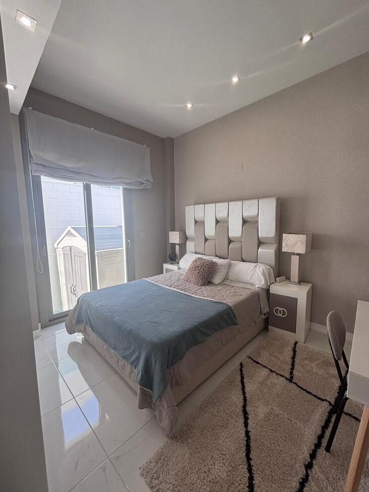 Huis te koop in Villamartin | 5 slaapkamers H5366326